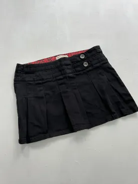 Black low rise denim jean mini / micro school pleated skirt 90s y2k vintage (XS/S)