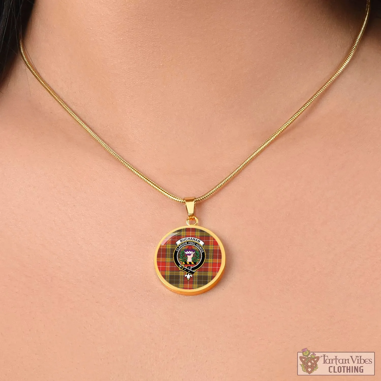 Buchanan Old Set Weathered Tartan Circle Necklace with Family Crest